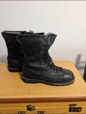 Danner Ft. Lewis GTX 600G Thinsulate 23600 Black Military Boots Mens Size 10.5